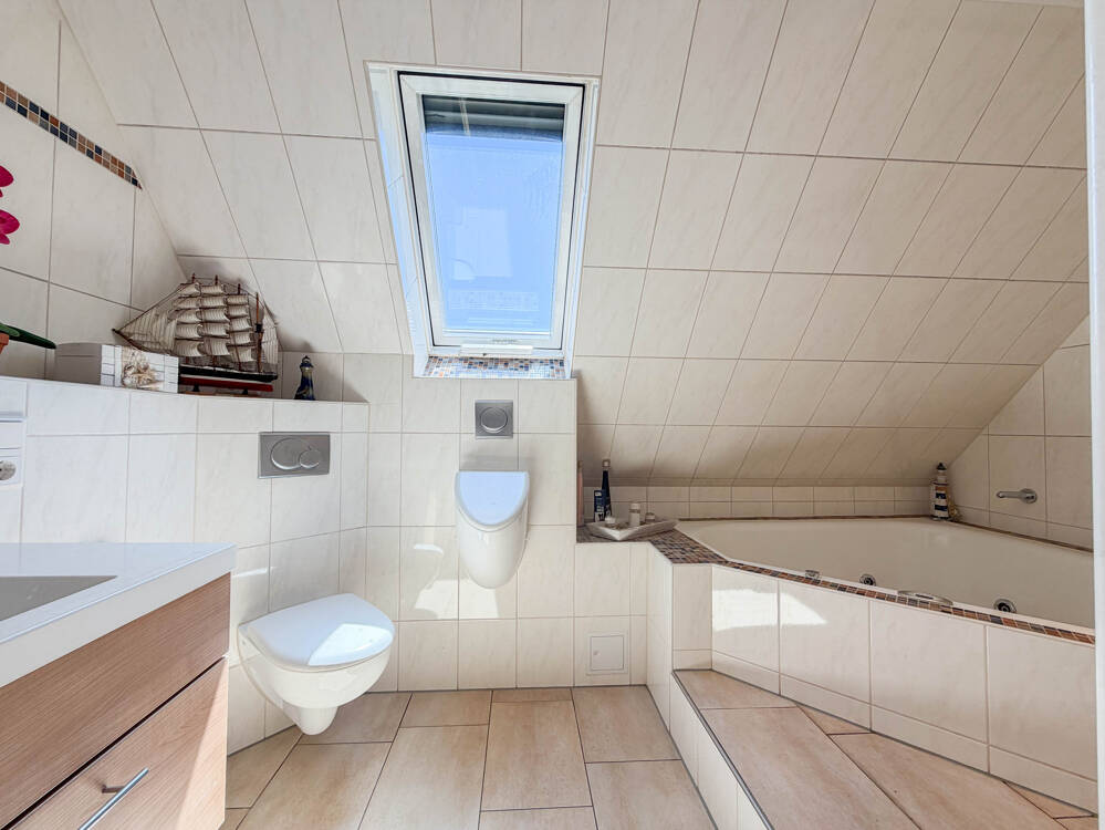 Energetisch modernisiertes Ein- bzw. Zweifamilienhaus mit Doppelgarage und Garten! – Untersiemau – Vorschaubild 6