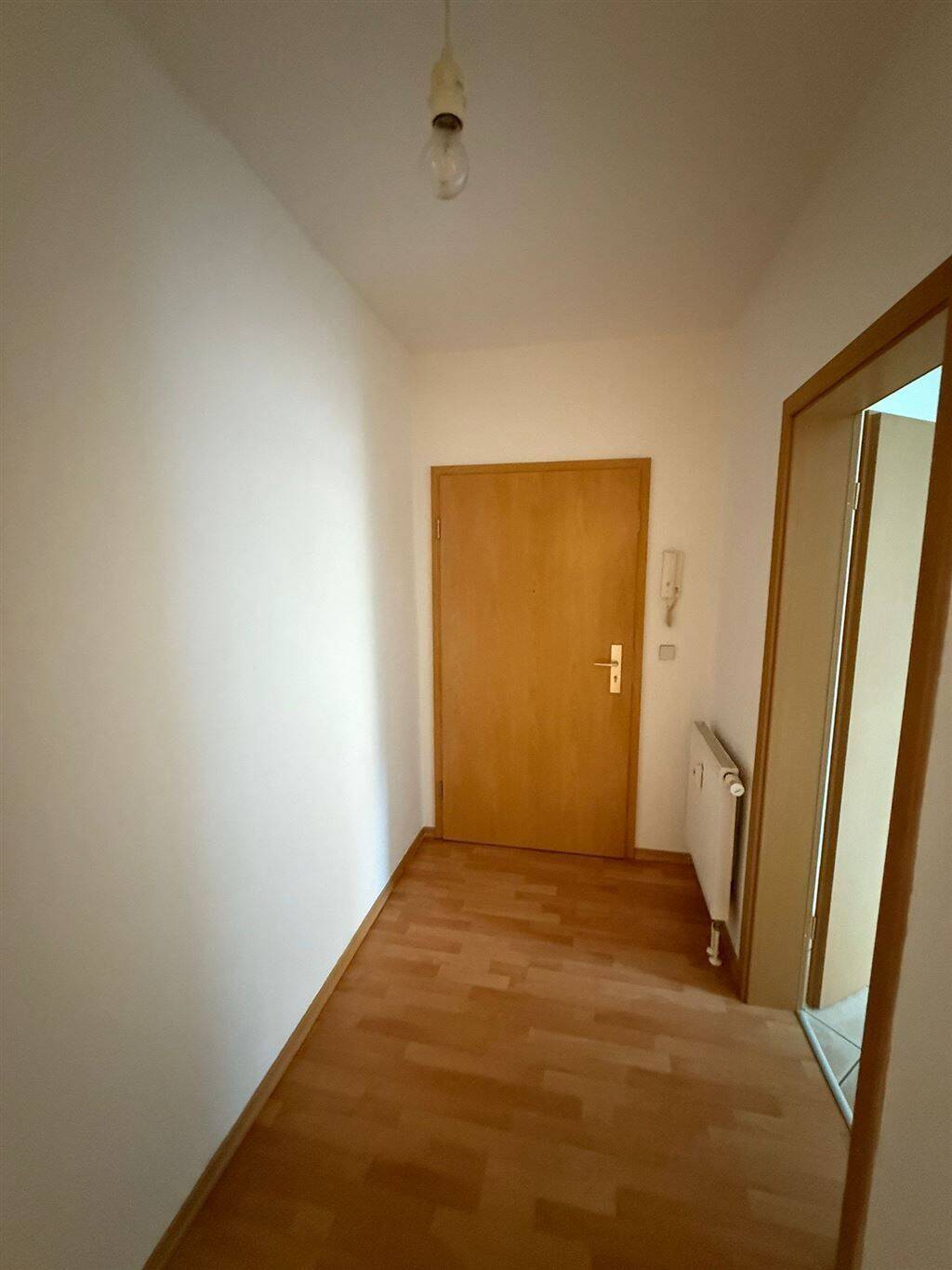 Kompakte 2-Zimmer mit Balkon, Wanne und Laminat in TOP-Lage! – Chemnitz – Vorschaubild 6