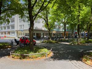 Möblierte 3-Zimmer-Wohnung mit Einbauküche, 1x Balkone am Hohenzollernplatz