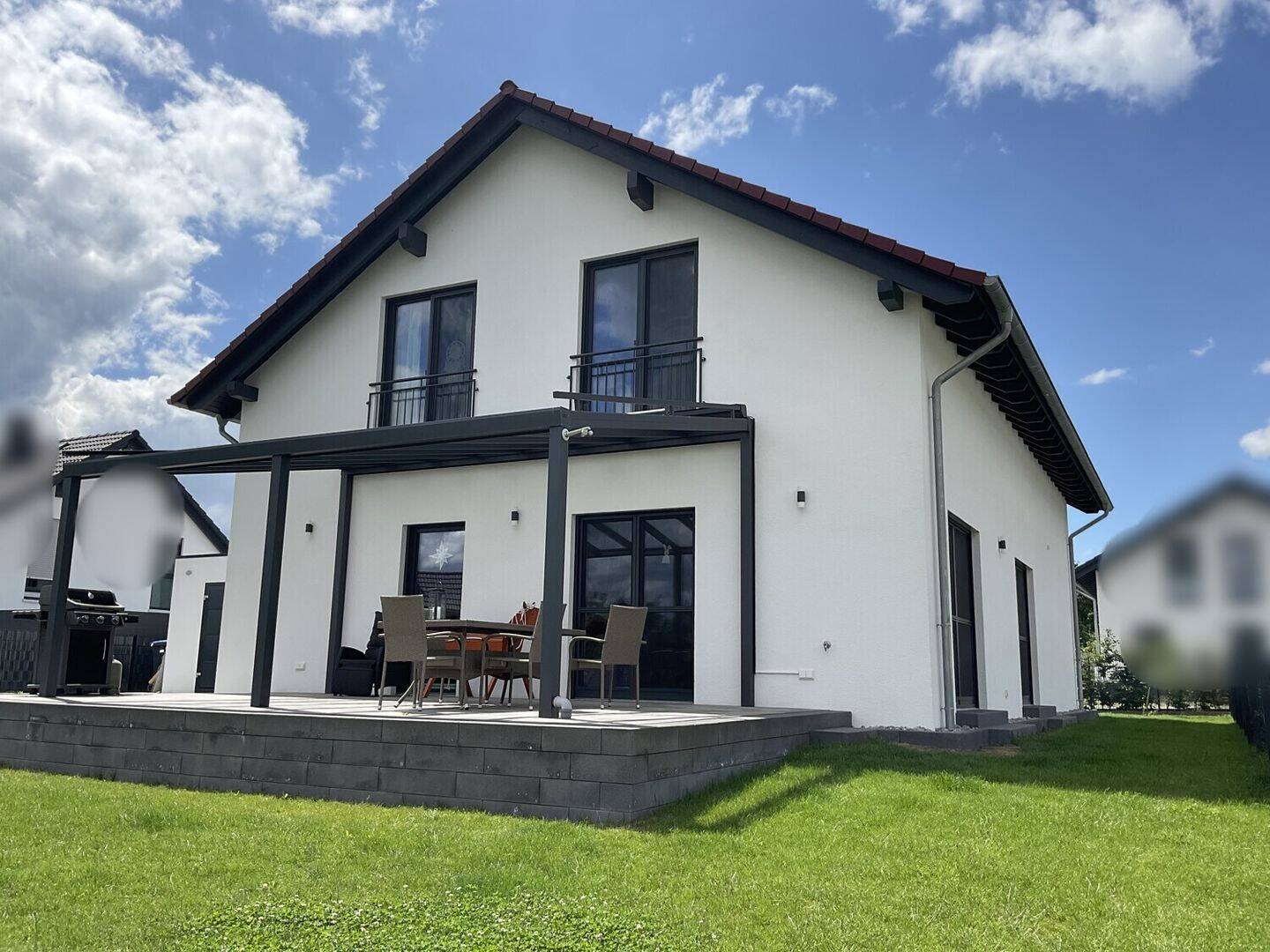 Modernes Einfamilienhaus in naturnaher Lage mit hochwertiger Ausstattung! – Gladenbach – Vorschaubild 2
