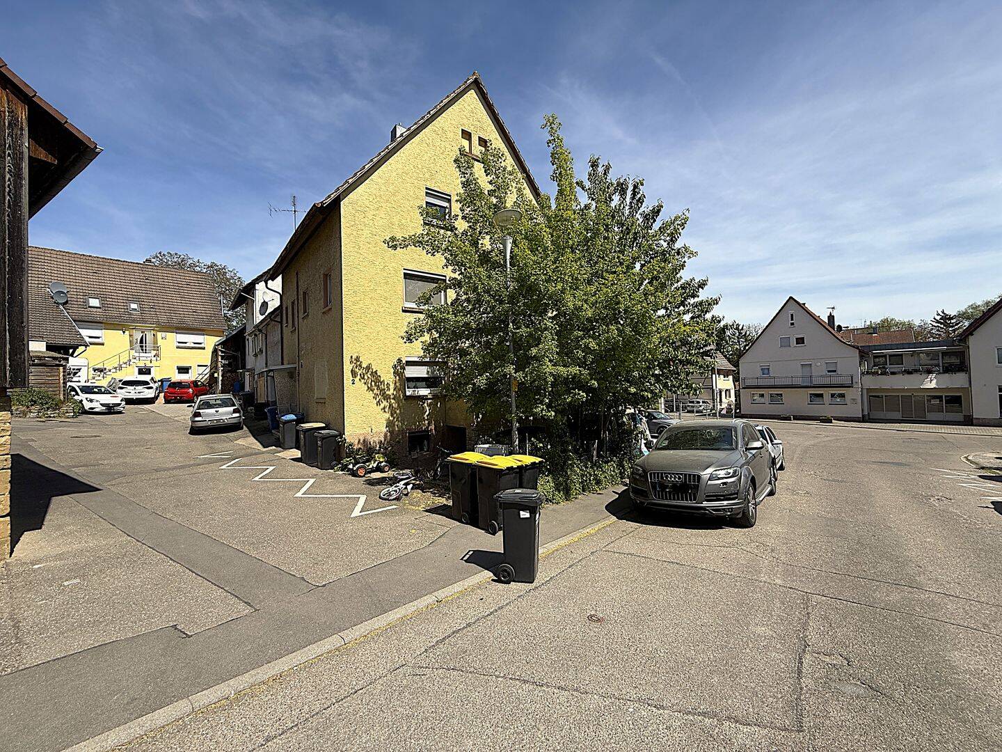 Für Kapitalanleger und Eigennutzer: Attraktives Dreifamilienhaus in zentraler Lage von Ittlingen