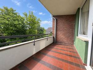 Moderne 6-Zimmer-Maisonette auf 2 Ebenen mit 3 Balkonen & großzügigem Grundriss – 40547 Düsseldorf – Vorschaubild 5