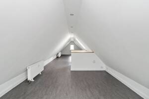 Großes leeres Zweifamilienhaus in Rudow: Potenzial für zwei Parteien, Keller, Tiefgarage & Garten – 12355 Berlin – Vorschaubild 9