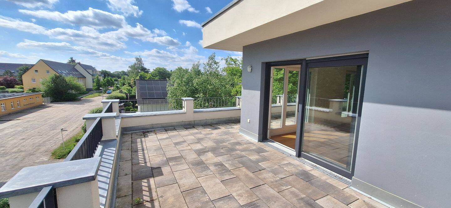 Jetzt frei: HAUS im HAUS | SÜD-Terrasse | EBK | Stellplatz | Penthouse |Parkett – Schöneiche bei Berlin – Vorschaubild 2