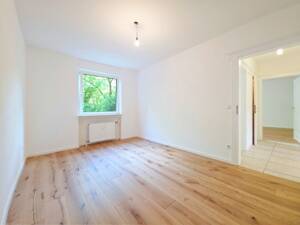 Einziehen und wohlfühlen: helle 3-Zimmer Wohnung mit zwei Balkonen - frisch renoviert! – 81737 München – Vorschaubild 6