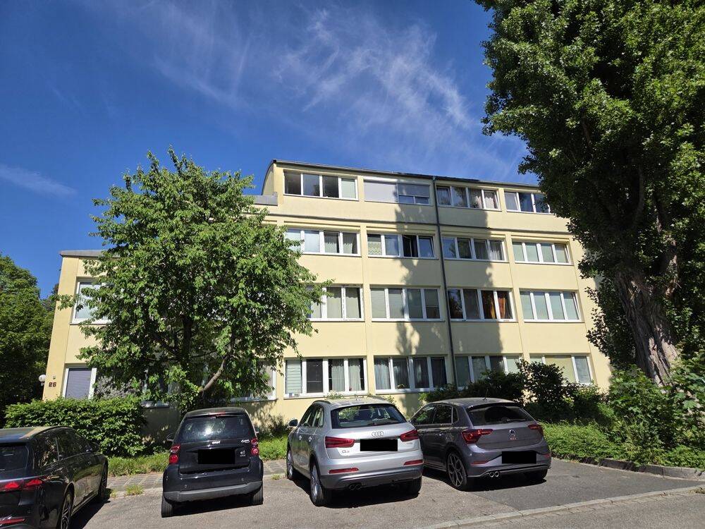 * HÜBSCHES 1-Zi-APARTMENT + STELLPLATZ in ruhiger, zentraler Wohnlage, NÄHE STADTPARK und MERCADO * – Nürnberg – Vorschaubild 3