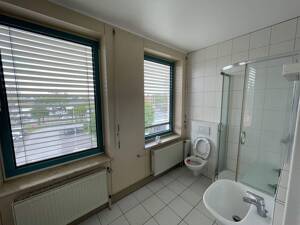 Großzügig geschnittene 1-Zimmer- Wohnung - direkt vom Eigentümer! [HMR-O57E07] – 55252 Wiesbaden – Vorschaubild 2