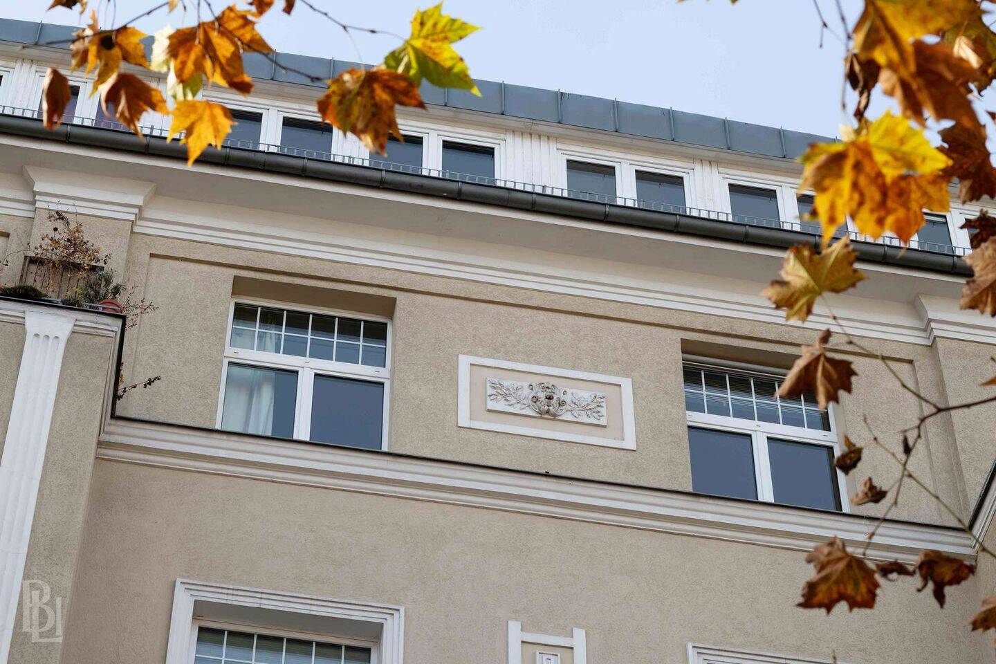 Helle 3-Zimmer-Dachgeschosswohnung in bester Lage von Berlin-Wilmersdorf