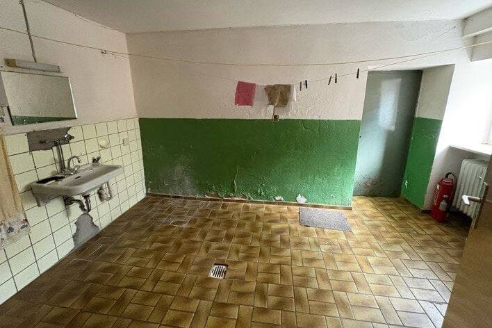 Großes EFH mit angrenzender Scheune und Nebengebäuden in Altdorf OT Eismannsberg – Altdorf bei Nürnberg – Vorschaubild 9