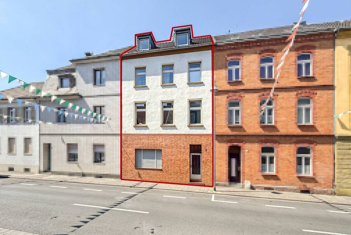 Attraktive Anlagechance: Ausbaufähiges Mehrfamilienhaus mit Entwicklungspotenzial – 51061 Köln – Bild 1 von 9