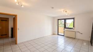 Helle 3,5-Zimmer-Wohnung mit Balkon ins Grüne, Tageslichtbad & Tiefgaragenstellplatz