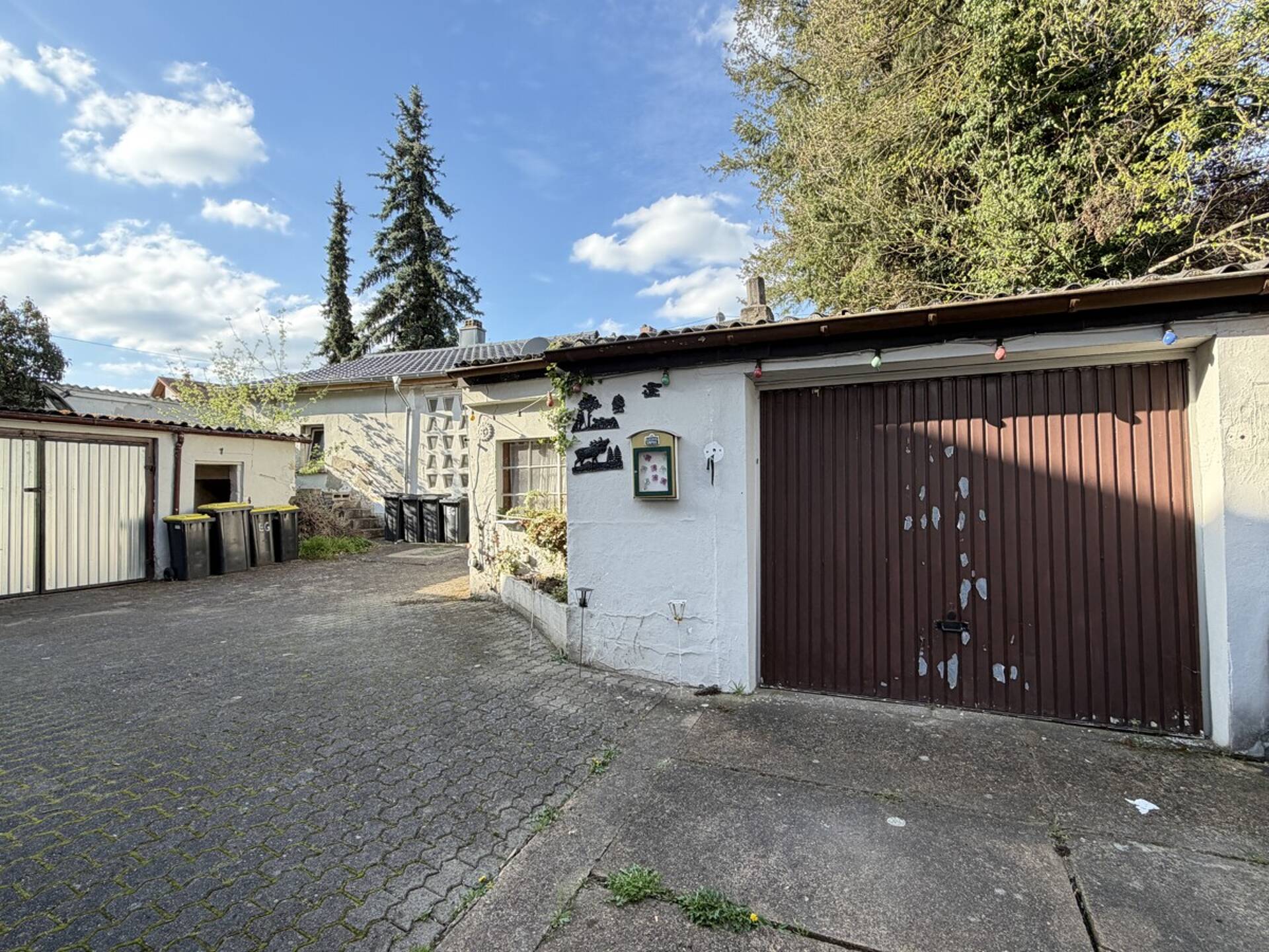Mehrfamilienhaus in 66333 Völklingen / Geislautern mit 320 m² kaufen