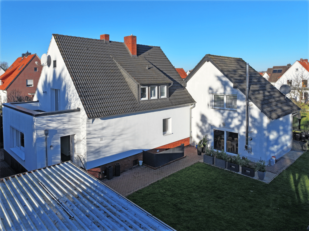 Ansprechendes Einfamilienhaus mit extra viel Platz auf rund 245 m² – Minden – Bild 1 von 9