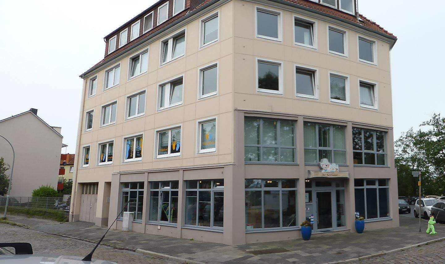 Traumhafte 2-ZKB-Wohnung mit Blick auf den Yachthafen! – Bremerhaven – Vorschaubild 2