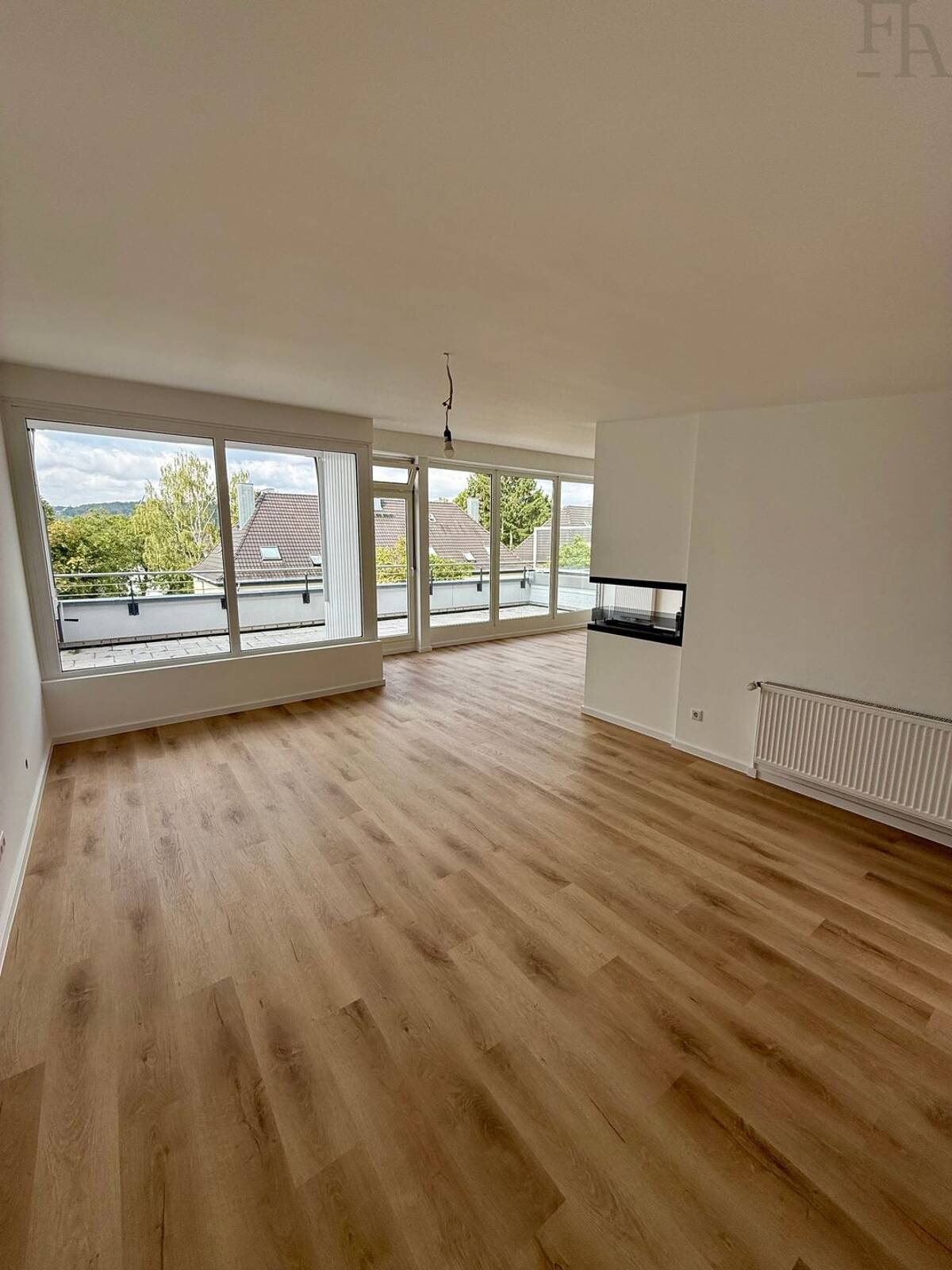 Penthouse-Feeling im Bonner Villenviertel - großzügig, lichtdurchflutet und umfangreich modernisiert – Körnerstr. 22, 53175 Bonn – Bild 1 von 9