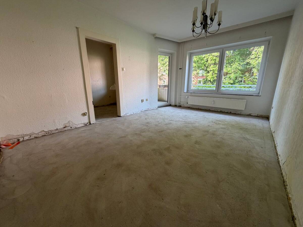 Gestalten Sie Ihr Zuhause: modernisierungsbedürftige 2,5-Zimmer-Wohnung in ruhiger Lage Bramfelds! – 22175 Hamburg – Bild 1 von 9