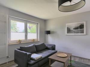 (EF1402_M) Kassel-Stadt: Wehlheiden, möblierte 2,5-Zimmer-Wohnung mit Balkon in ruhiger Nebenstraße