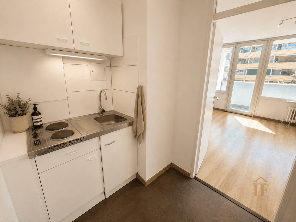 Cityflair trifft Balkon und Wohnkomfort – München – Vorschaubild 3