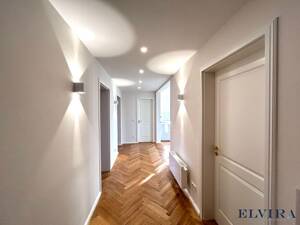 ELVIRA - Schwabing, Traumhafte 2,5-Zimmer-Wohnung mit ruhiger Loggia – 80801 München – Vorschaubild 1