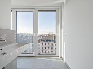 Buntes Treiben auf zwei Ebenen: Ihre Maisonette-Wohnung mit eigener Dachterrasse! – 22767 Hamburg – Vorschaubild 7