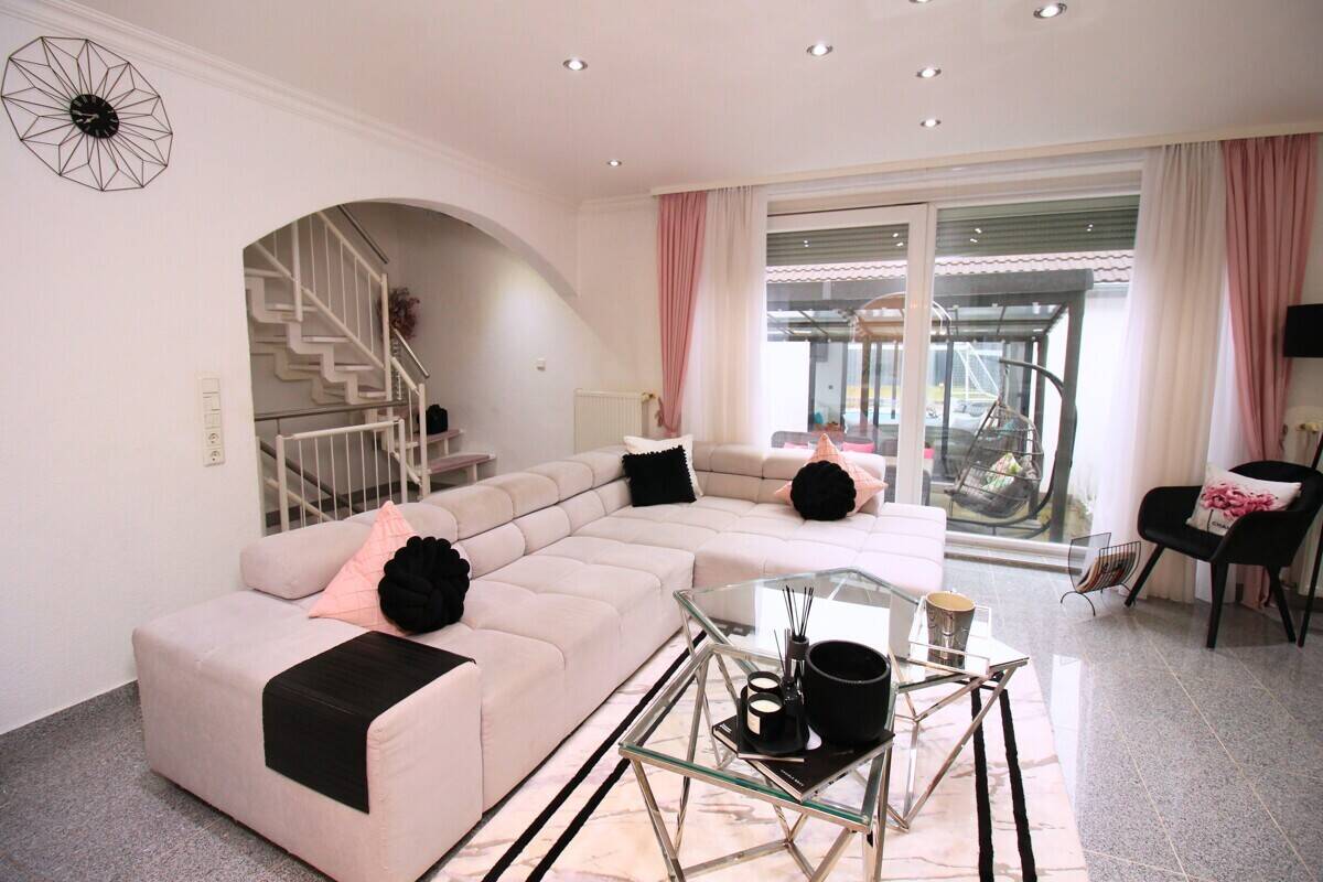 ++Exklusive moderne DHH mit Pool & eigenem Gartenhaus++ – Mannheim – Vorschaubild 5