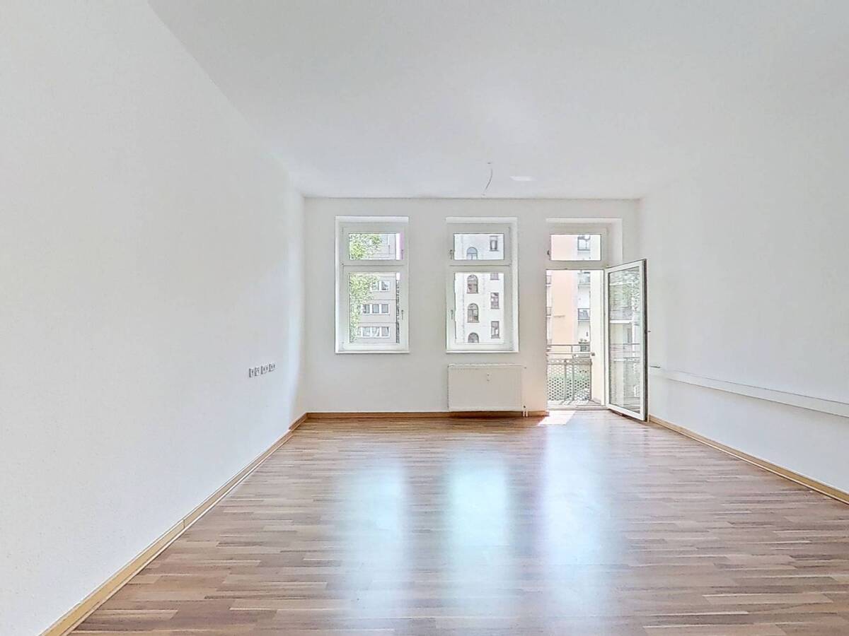 Herbstzauber fürs neue Zuhause - Einziehen, einkuscheln, Kaltmiete sparen: Weitläufige 4-Zimmer-Wohnung mit sonnigem BALKON – 39104 Magdeburg – Bild 1 von 9