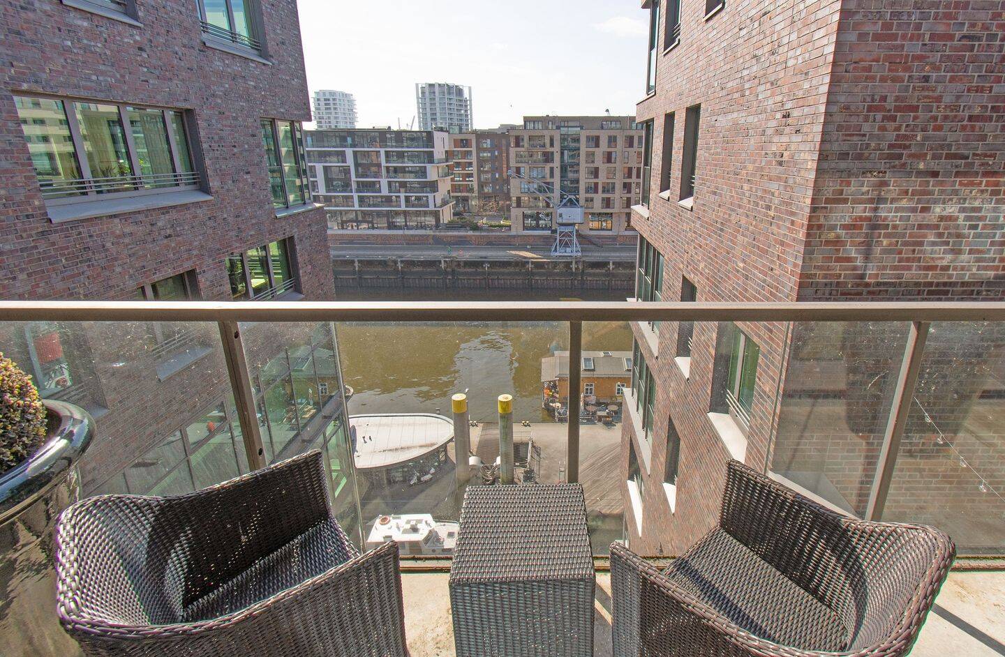 Sonnenbalkon, Stadtblick und urbaner Lifestyle in einem Zuhause! – Hamburg – Vorschaubild 5