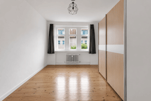 Altbauklassiker mit Südbalkon und drei Schlafzimmern in Berlin-Steglitz – 12157 Berlin – Vorschaubild 3