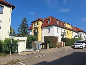 Mansarden-Wohnung mit Balkon!