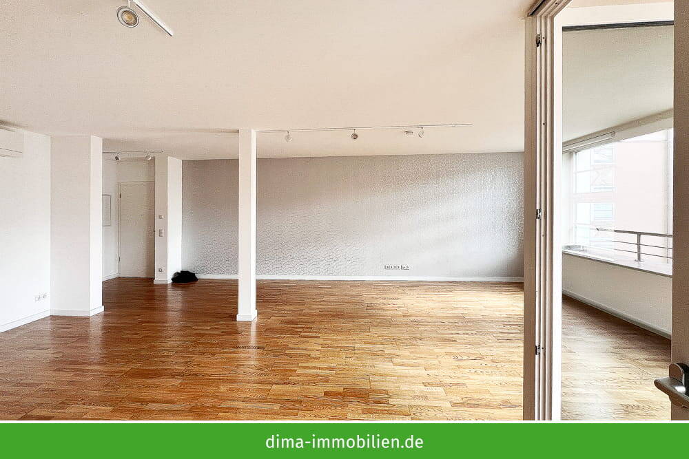 ERSTBEZUG am Rosental: WE mit Loggia zum grünen Hof, Einbauküche, Schränken, Klimaanlage, TG u.v.m. – Leipzig – Vorschaubild 5