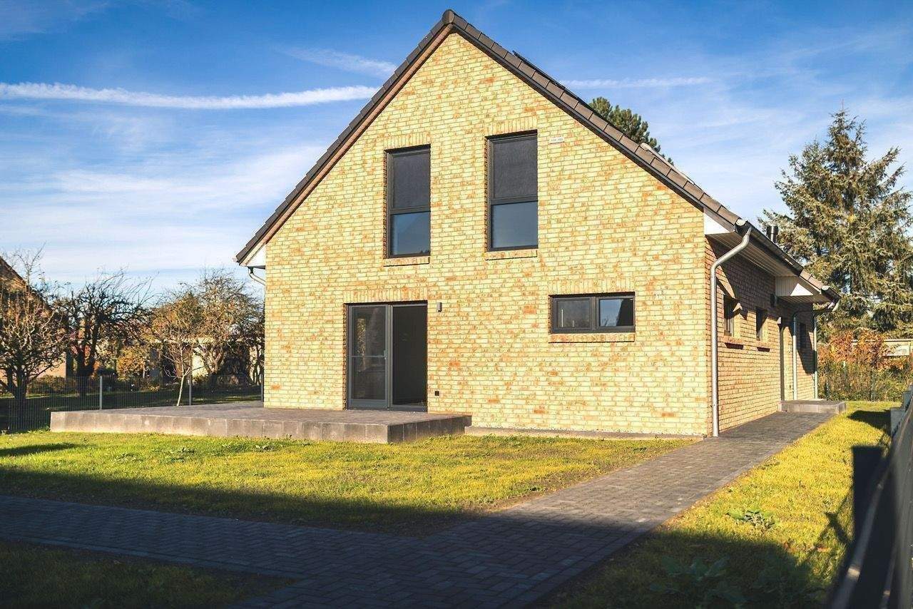 Bezugsfertig ! Neubau Niedrigenergiehaus mit zwei Wohneinheiten in Barth – Barth – Vorschaubild 3