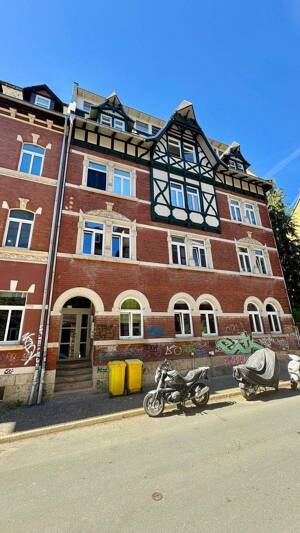 Bezugsfreie und renovierte 4-Zimmer-Altbauwohnung mit Balkon – 7743 Jena – Vorschaubild 2