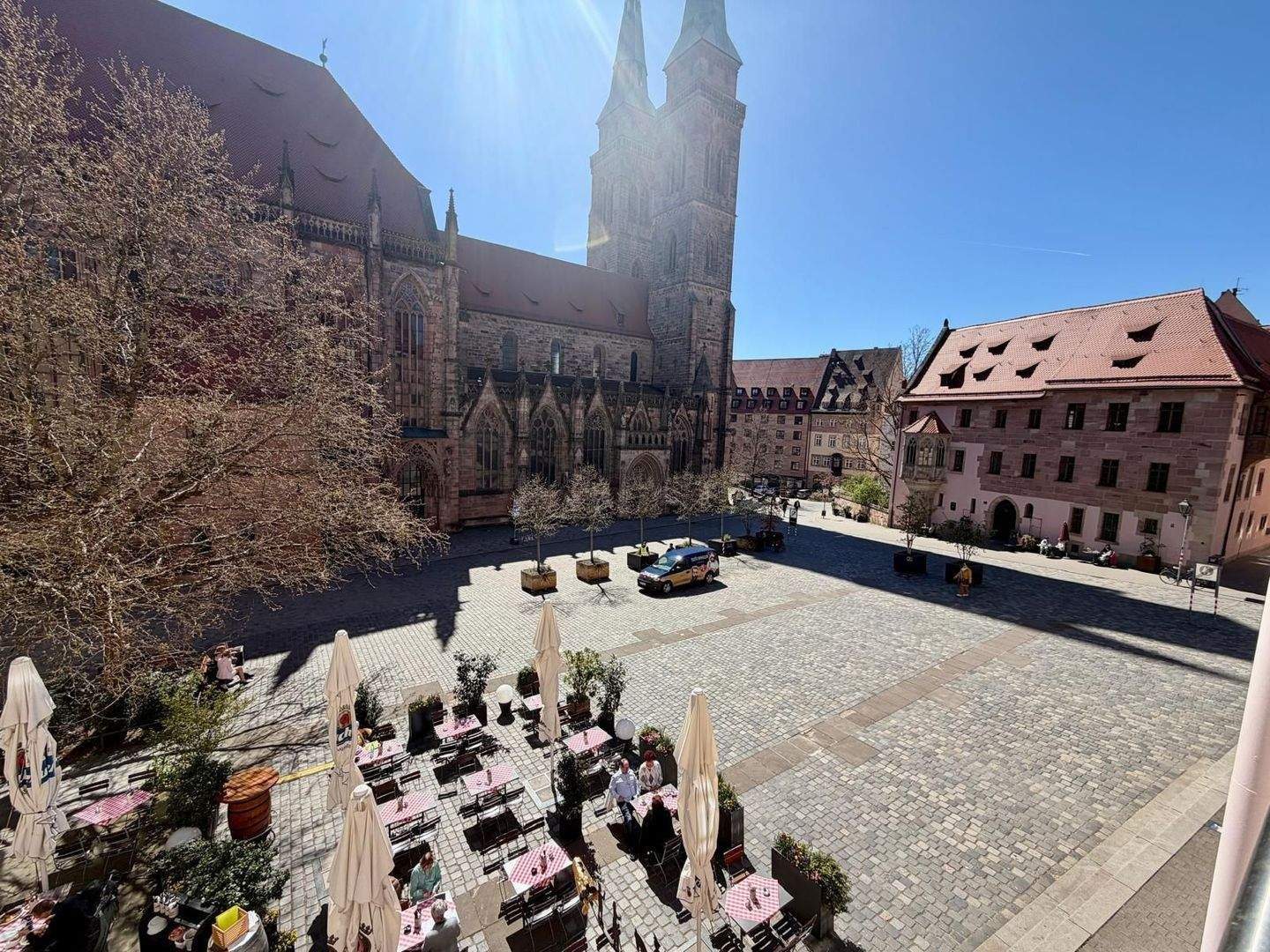 Sehr schöne, möblierte 1-Zimmer-Wohnung im Herzen der Altstadt – Nürnberg – Vorschaubild 2