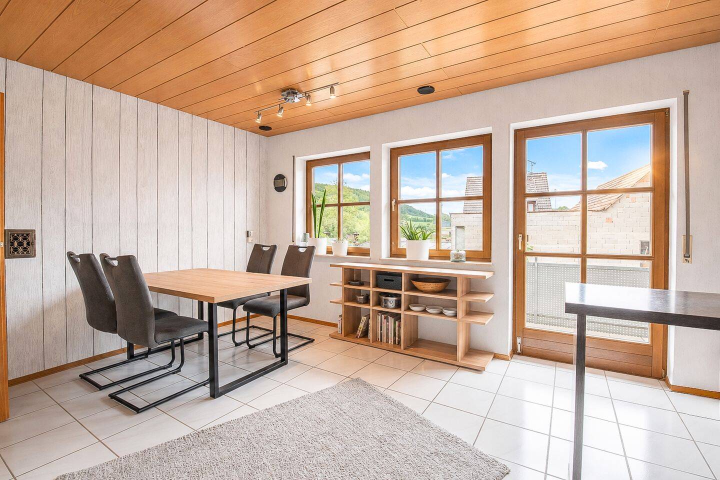 ++Einfamilienwohnhaus mit Einliegerwohnung in Leinach - gut vermietet++ – Leinach – Vorschaubild 4
