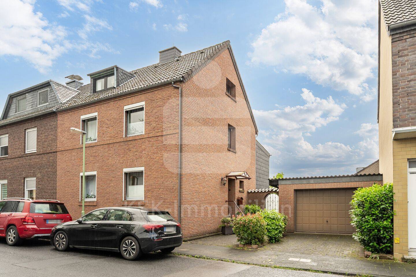 Gepflegtes Zuhause mit Gartenidylle und vielseitigen Nutzungsmöglichkeiten!