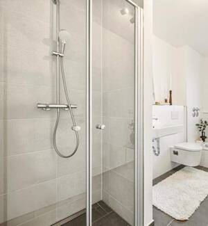 Erstbezug | 3 Zimmer mit Einbauküche, Tageslichbad, Gäste-WC, Keller und Lift – 65203 Wiesbaden – Vorschaubild 3