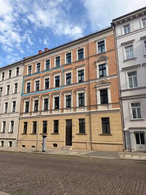 Paket - Zwei vermietete 3-Raum-Wohnungen im Denkmalobjekt mit Balkonen und einem Stellplatz – 6108 Halle (Saale) – Vorschaubild 4