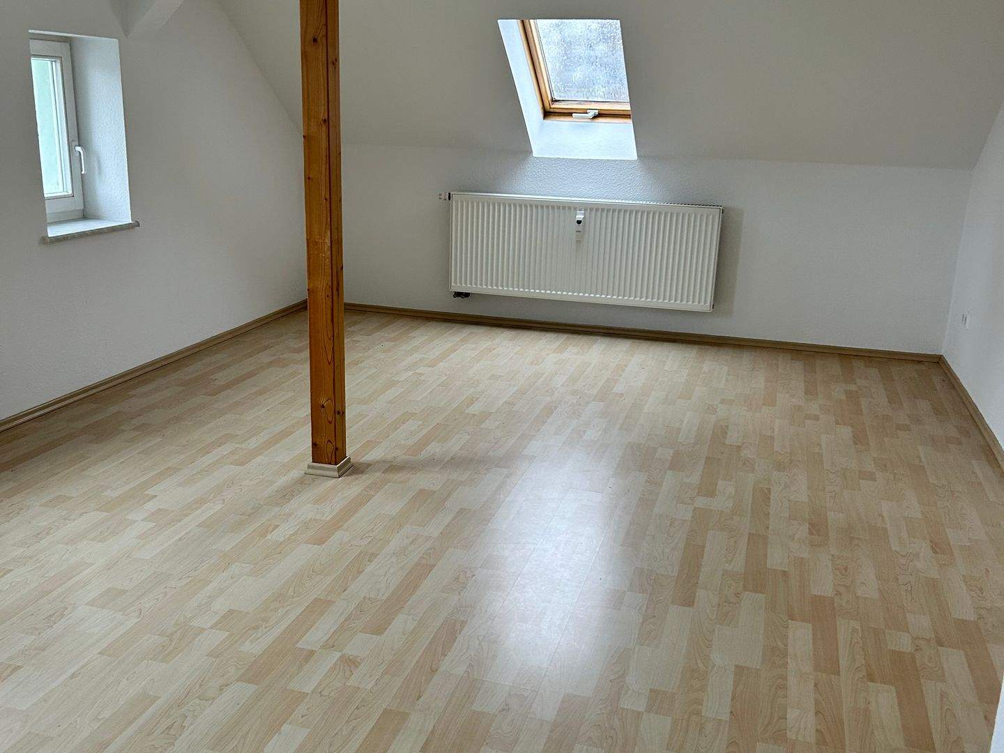 HELLE DACHGESCHOSS-WOHNUNG SUCHT NETTEN MIETER!!! – Chemnitz – Vorschaubild 5