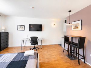 Helles, stilvolles Apartment mit Balkon und modernem Wohnkomfort (möbliert) – 50996 Köln – Vorschaubild 5