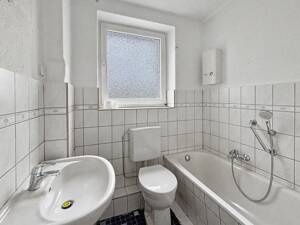 Festpreis! 3-Zi.-Wohnung mit Seeblick, Balkon und Gestaltungspotenzial im Grünen von HH-Bramfeld – 22177 Hamburg – Vorschaubild 9
