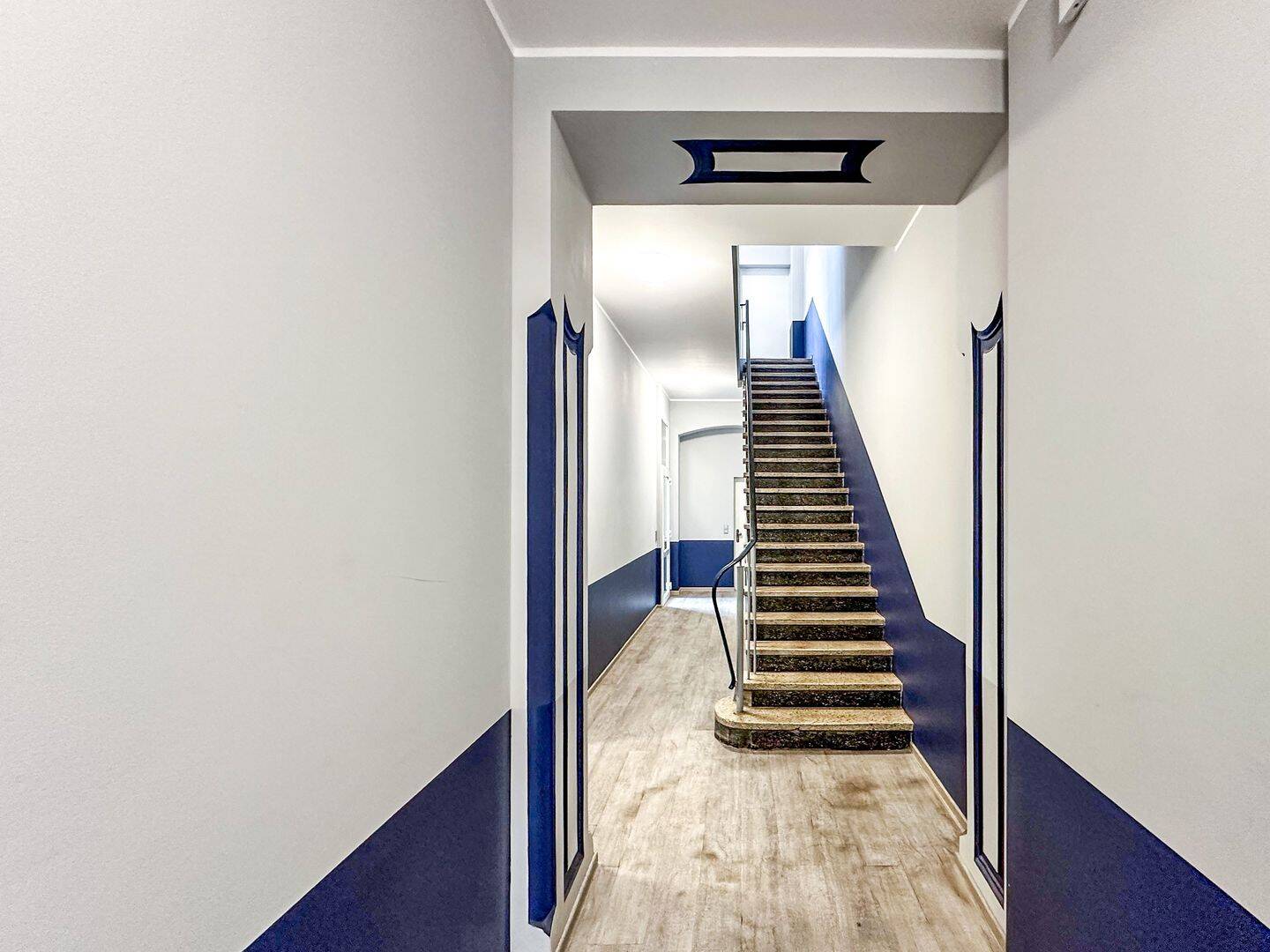Saniert und vollständig möbliert: hochwertig ausgestattete 1,5-Zimmer-Wohnung – Düsseldorf – Vorschaubild 6