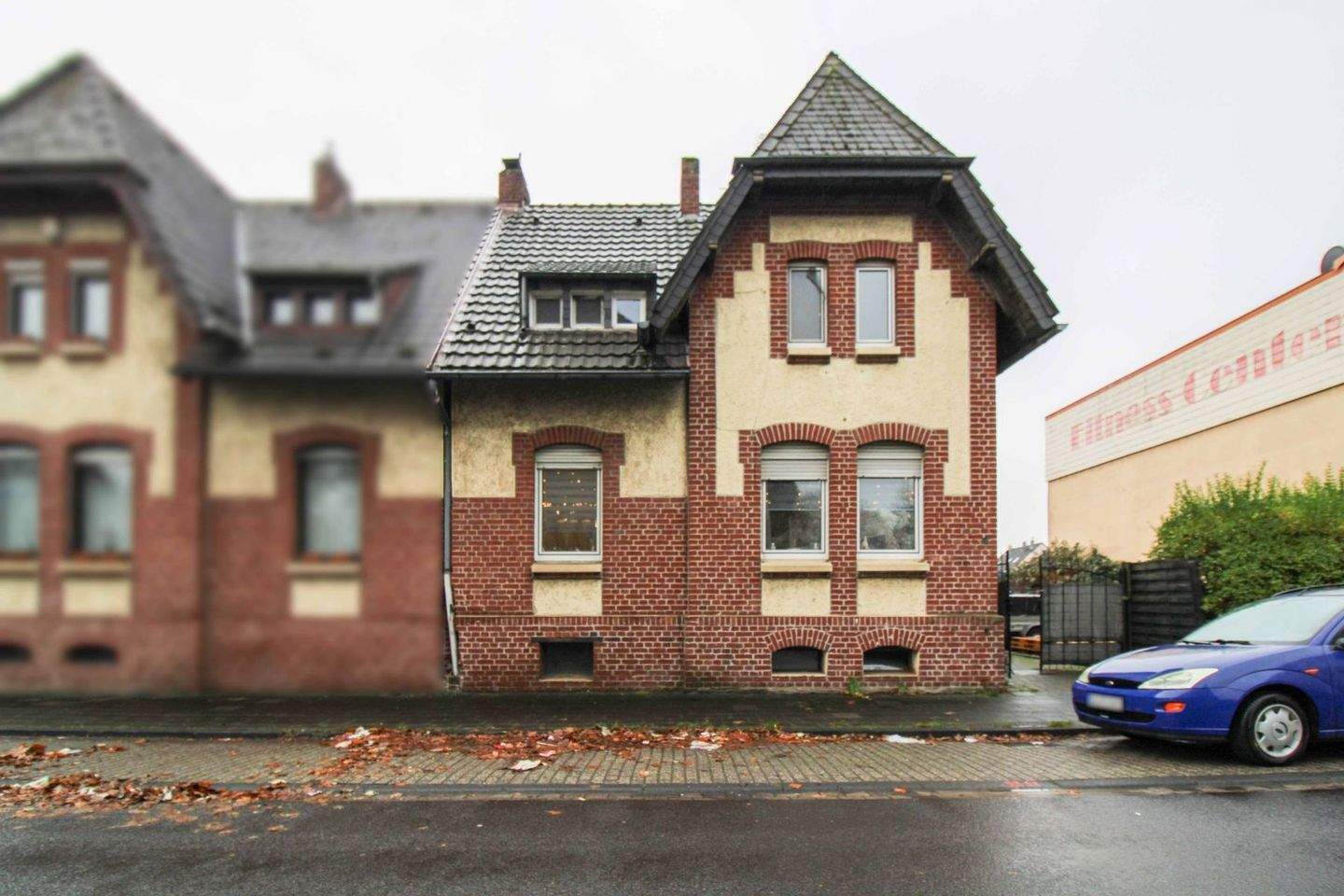 Familienhaus mit Charakter, Garten und vielen Nutzungschancen – Duisburg – Bild 1 von 9