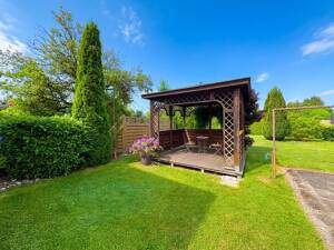 **Zwei Wohnebenen mit Potenzial. Unzählige Lebensmodelle. Viel Garten. Viel Freiheit** – 86156 Augsburg – Vorschaubild 6