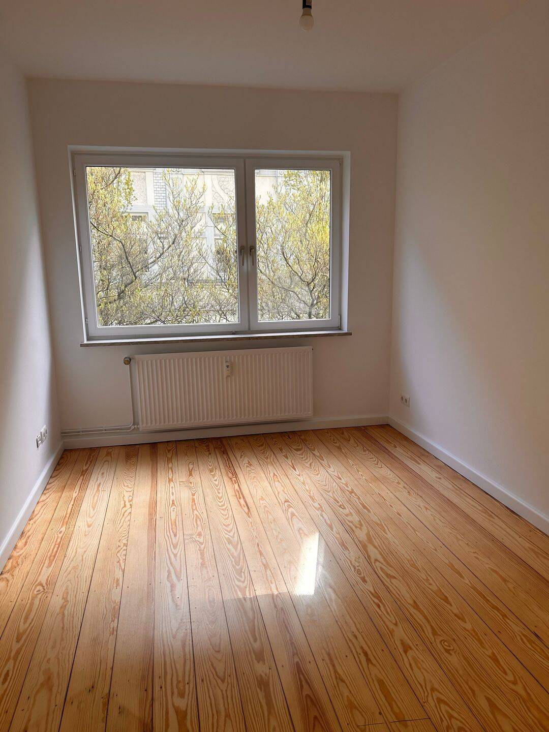Komplett sanierte 2-Zimmer-Altbauwohnung im Reiherstiegviertel am Hafenrand – Hamburg – Vorschaubild 2