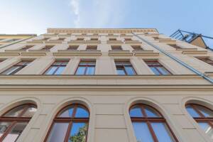 STILVOLLER ALTBAU IN CITYLAGE | Vermietete 3-Raum-Wohnung mit Balkon und edler Ausstattung – 4109 Leipzig – Vorschaubild 3