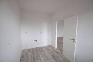 Große 3-Raumwohnung Balkon und Blick auf die Heide! – 6120 Halle (Saale) – Vorschaubild 5