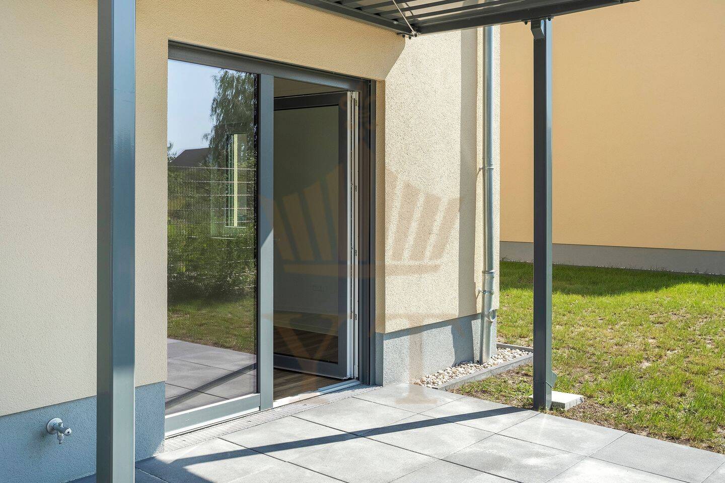 Energieeffiziente 2-Zimmer Wohnung | mit West-Terrasse & Gartenanteil | in Ahrensfelde