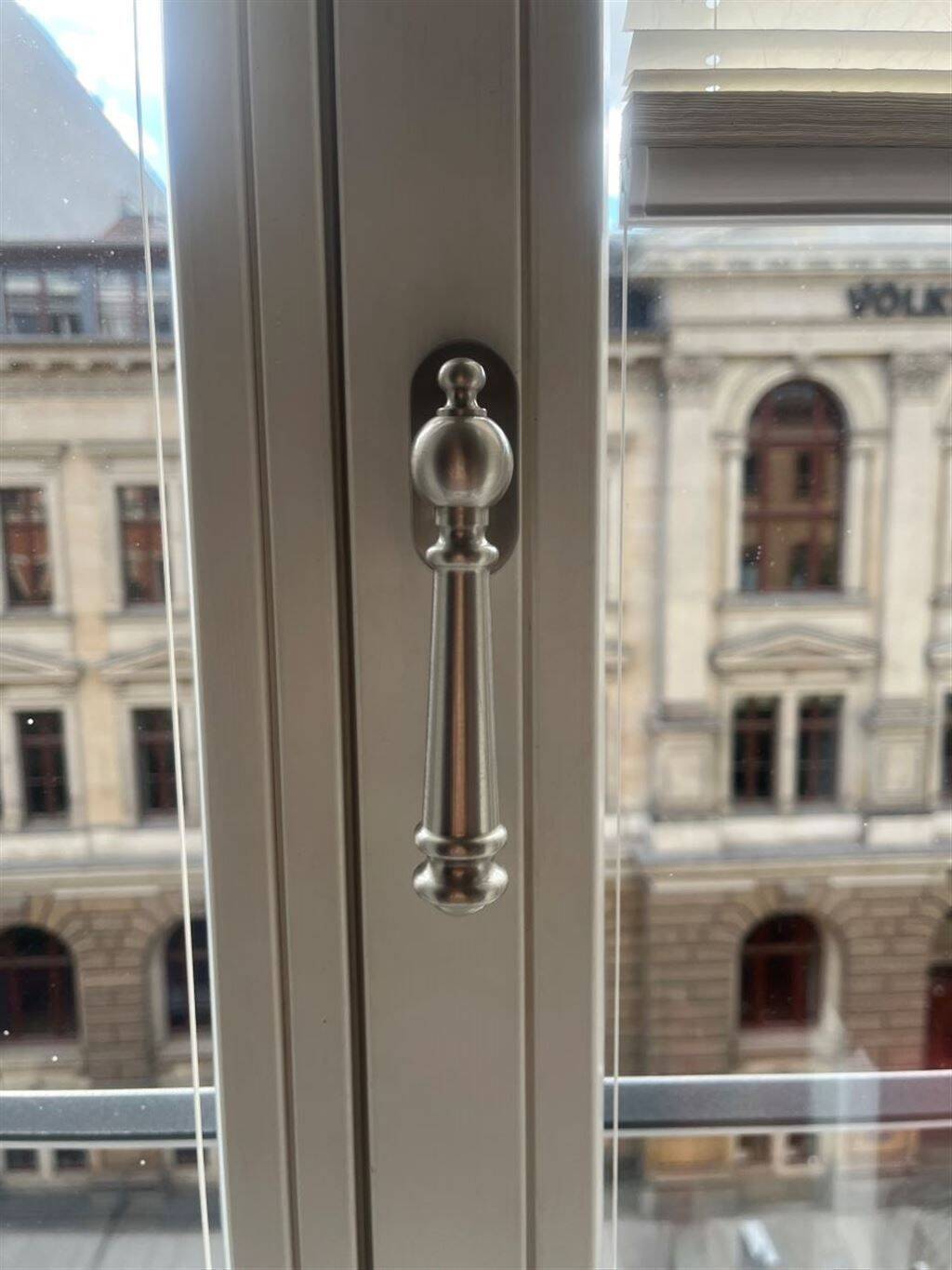 Exklusiv - Hochwertige ETW mit Balkon und 2 TG-Stellplätzen in Bestlage von Leipzig – Leipzig – Bild 1 von 9