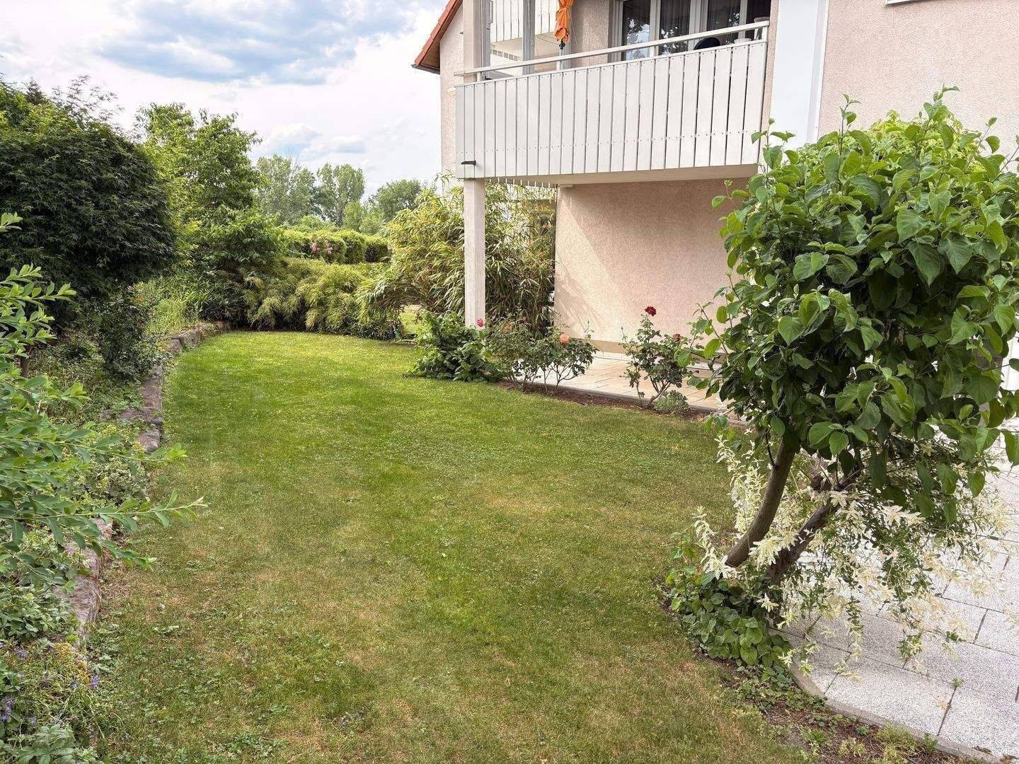 Exklusives Wohnen im Grünen! Sehr schöne 4-Zi.-Erdgeschosswohnung mit traumhaften Garten und großzügigen Grundriss im - Stadtteil Gaismannshof – Nürnberg – Vorschaubild 9