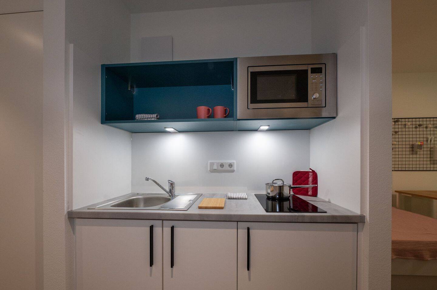 Voll möbliertes Studentenappartement mit Balkon, Duschbad und Küche in bester Lage am Lousberg. – Aachen – Vorschaubild 6